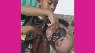 Dipakein masker  malah  coba liat  ...