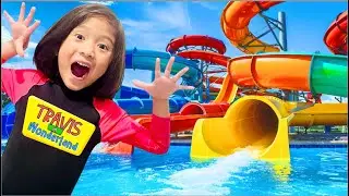 TRAVIS & Kids at the Waterpark