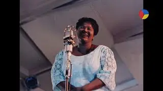 18 ♪ Walk Over God's Heaven - Mahalia Jackson