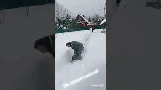 С праздником, настоящие мужчины!