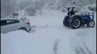Newholland tt50 Araç kurtarma operasyonu