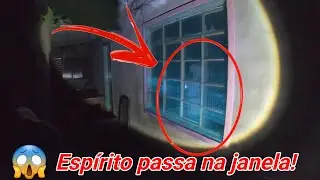 Algo assustador aconteceu na casa mal-assombrada, não foi uma boa ideia retornar.