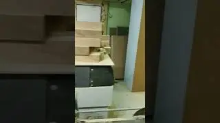 дубовый шкаф с экраном