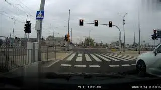 Green Light vs. Ambulance (Emergency vehicle)