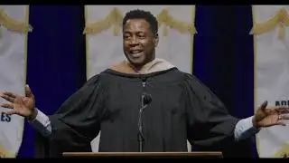 Anton Vincent Speaks at JSU commencement