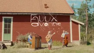 Fanny Avonne - Ringar på vatten (Liveversion)