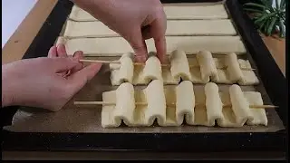 Çok değişik Börek tarifi. Hiç böyle Börek pişirdinizmi! Pizza börek. Kaşar peynirli... İnanılmaz