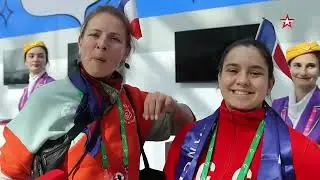 Молодежь со всего мира тусуется в Сочи: французы, африканцы и бразильцы. ВМФ-2024