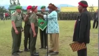 KASAD Dikukuhkan menjadi Kepala Suku Pegunungan Tengah Papua