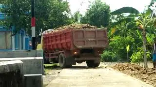 Dump truk