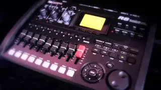 Zoom R8 Recorder, Interface, Controller and Sampler @ Sound Service TV