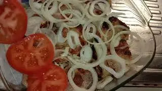 Сочное мясо по-французски с помидорами и сыром