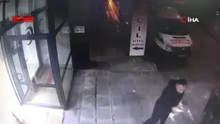 Elazığ’da Deprem Anı Güvenlik Kameralarına Yansıdı