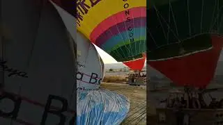 Воздушные шары всегда летят по направлению ветра. Поэтому никогда не знаешь, где они  приземлятся...