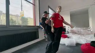 Парадеевич лечит боль в пояснице