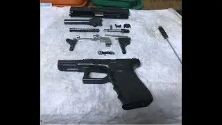 Desmontagem completa e limpeza Glock G25