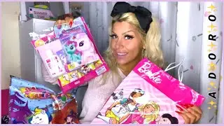 Apriamo insieme le buste a sorpresa dell'edicola