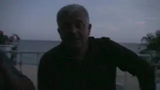 Ужин затянулся, но никто не собирается расходиться