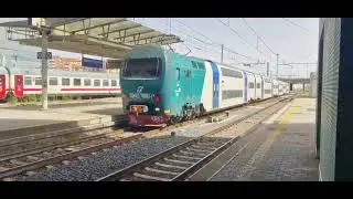 T.A.F treno 50 in livrea XMPR in partenza dalla stazione di Roma Tiburtina (23 Aprile 2022)