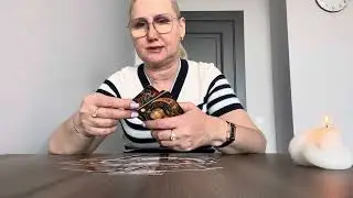 Онлайн-расклад 💯🧙‍♀️Мужчина не рядом с Вами, с кем он? Уйдёт ли соперница?