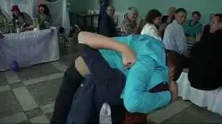 Стриптиз свидетеля, ну совсем скромный такой...