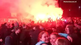 Gepromoveerde PEC Zwolle feestelijk onthaald door supporters