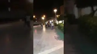 Il maestro Comparetto mazurka sotto la pioggia con l'ombrello 🌨