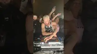 The maddest DJ trick
