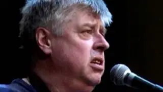Выключили лампочку - бабочка ослепла