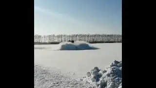Кировец на задержании снега! 