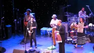 Terrance SImien 29Oct2015 LRBC#25 13 "We'll Sing in the Sunshine"