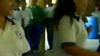3b baila en la asamblea haha