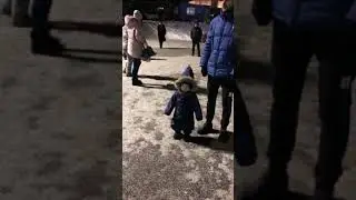 Тима и Папа на елке 1