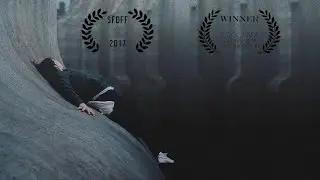 The Girl Woke Up on a Bend in the Wall in the Middle of a Dark abyss | recap movie