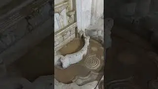 Бахчисарайский фонтан."Принес я в дар тебе две розы...: