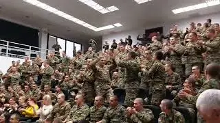 Sasna Crer Մոնթեի ծնունդը զինվորների հետ