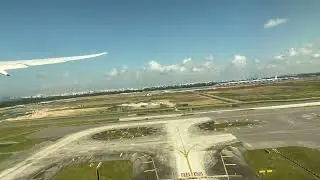 Long take off Singapore Airlines B787-10 Changi airport