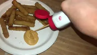 asmr chic fil a sauce squirt