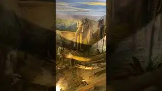 Fosil gajah raksasa ini merupakan gajah purba yang pernah hidup di Indonesia, khususnya di Jawa.