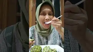 BUAH SIRKAYA PETIK KEBUN SENDIRI