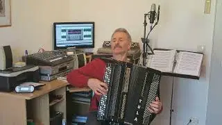 НА СОПКАХ МАНЧЬЖУРИИ НА БАЯНЕ.