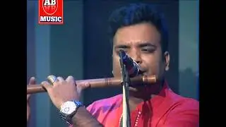 যাও পাখি বলো তারে সে যেনো ভুলে না মোরে, শিল্পী চন্দন মজুমদার