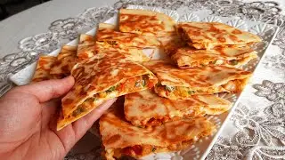 بكأسين ونصف دقيق حضري ألذ فطائر في المقلاة بحشوة تهبل تهنيك من الغدا والعشا 😍🥰