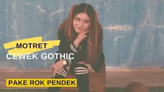 Motret Cewek ABG Gothic dengan Rok Mini Seragam Jepang