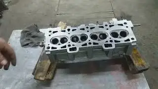 Complete cylinder head overhaul for a VAZ 2199