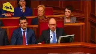 Яценюк обращается к Путину через прямой телемост с Кремлём