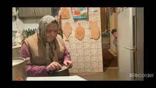 Бабушка и прятки с внуком