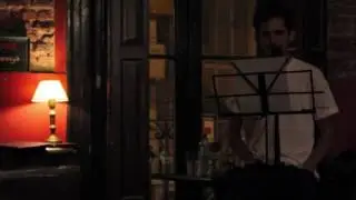 Mi libro en el escaparate de una librería