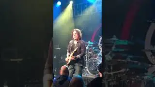 Amazing Guitar Solo by Richie Kotzen of The Winery Dogs (Breakthrough) Live @ The Fine Line #mn