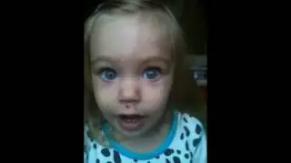 Еще маленькая и безумно милая Катя ))) шлет послания дедушке и бабушке ))) 2013-2014 год )))